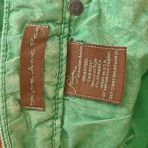 PAIGE  Jeans Skyline Ankle Peg with Brushed Green Wash - Women's Size 28 - Picture 6 of 13